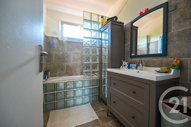 Maison &agrave; vendre - 5 pi&egrave;ces - 104,44 m2 - Bormes Les Mimosas - 83 - PROVENCE-ALPES-COTE-D-AZUR