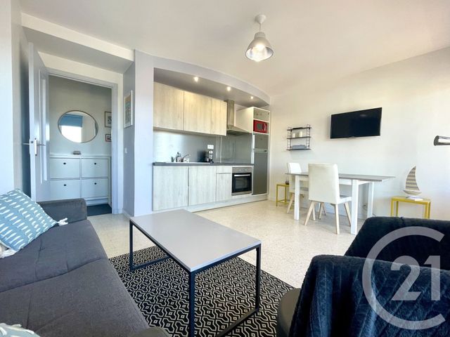 Appartement T3 &agrave; vendre - 3 pi&egrave;ces - 48,63 m2 - Le Lavandou - 83 - PROVENCE-ALPES-COTE-D-AZUR