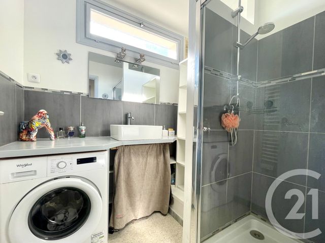 Appartement T3 &agrave; vendre - 3 pi&egrave;ces - 48,63 m2 - Le Lavandou - 83 - PROVENCE-ALPES-COTE-D-AZUR