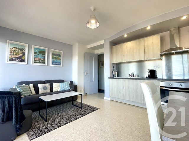 Appartement T3 &agrave; vendre - 3 pi&egrave;ces - 48,63 m2 - Le Lavandou - 83 - PROVENCE-ALPES-COTE-D-AZUR