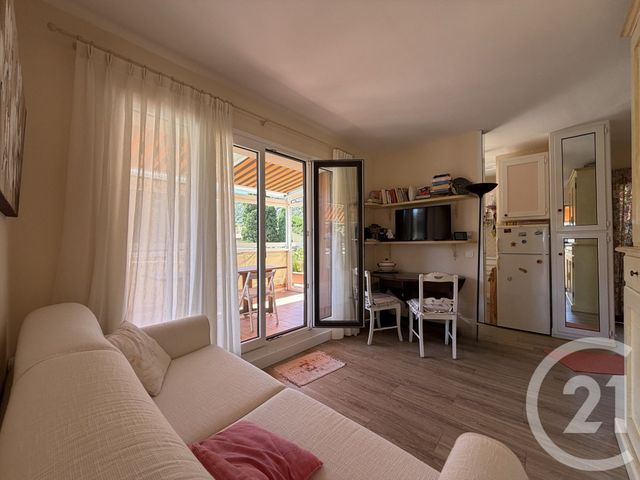 Appartement T2 &agrave; vendre - 2 pi&egrave;ces - 31,33 m2 - Le Lavandou - 83 - PROVENCE-ALPES-COTE-D-AZUR