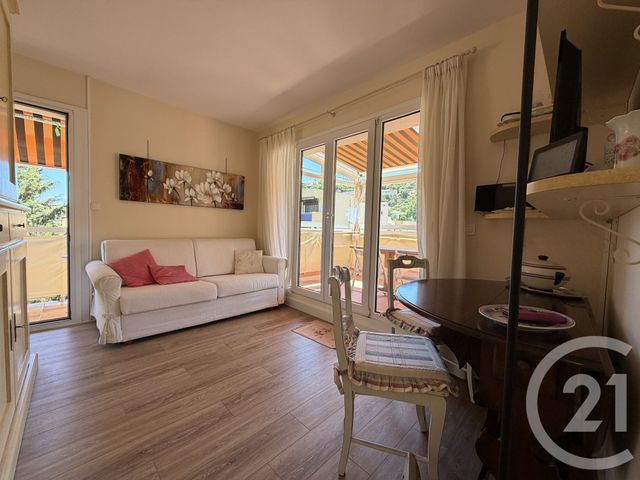 Appartement T2 &agrave; vendre - 2 pi&egrave;ces - 31,33 m2 - Le Lavandou - 83 - PROVENCE-ALPES-COTE-D-AZUR