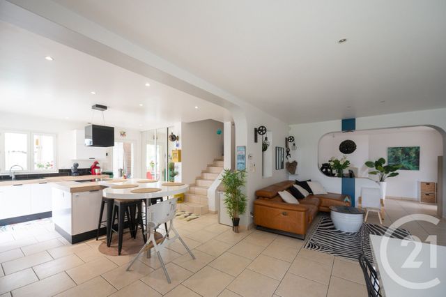 Maison &agrave; vendre - 5 pi&egrave;ces - 146,76 m2 - Bormes Les Mimosas - 83 - PROVENCE-ALPES-COTE-D-AZUR