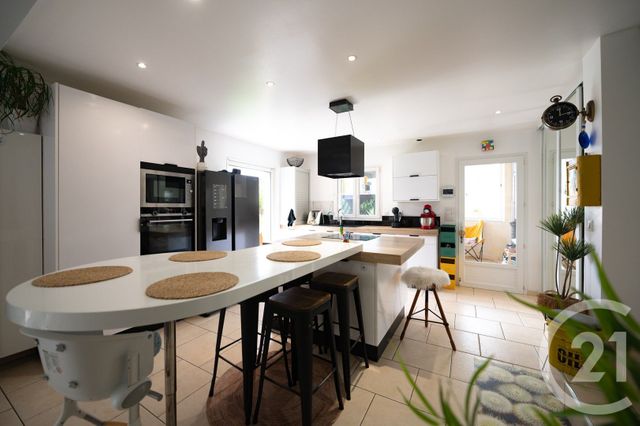 Maison &agrave; vendre - 5 pi&egrave;ces - 146,76 m2 - Bormes Les Mimosas - 83 - PROVENCE-ALPES-COTE-D-AZUR