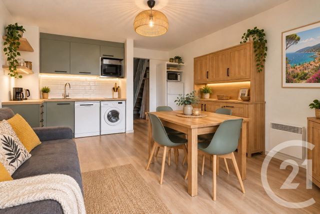 Appartement T4 &agrave; vendre - 4 pi&egrave;ces - 46,01 m2 - Le Lavandou - 83 - PROVENCE-ALPES-COTE-D-AZUR