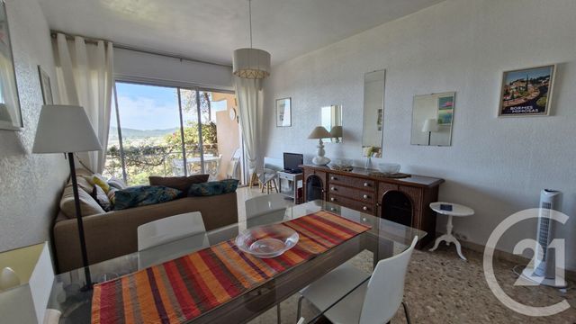 Appartement F3 &agrave; vendre - 3 pi&egrave;ces - 61,97 m2 - Le Lavandou - 83 - PROVENCE-ALPES-COTE-D-AZUR