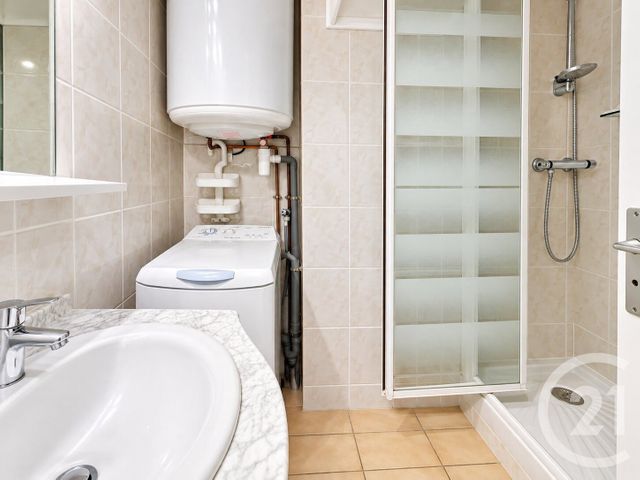 Appartement &agrave; vendre - 3 pi&egrave;ces - 42,14 m2 - Bormes Les Mimosas - 83 - PROVENCE-ALPES-COTE-D-AZUR