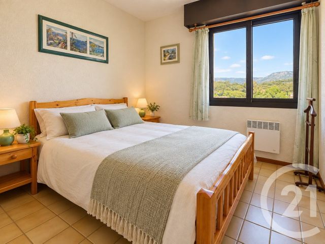 Appartement &agrave; vendre - 3 pi&egrave;ces - 42,14 m2 - Bormes Les Mimosas - 83 - PROVENCE-ALPES-COTE-D-AZUR