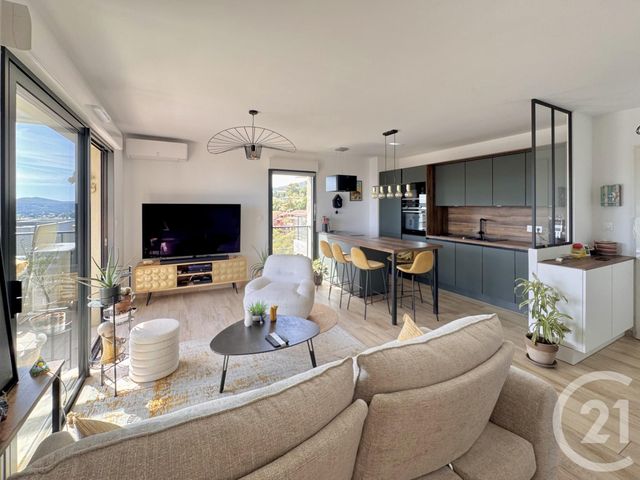 Appartement &agrave; vendre - 3 pi&egrave;ces - 58 m2 - Bormes Les Mimosas - 83 - PROVENCE-ALPES-COTE-D-AZUR