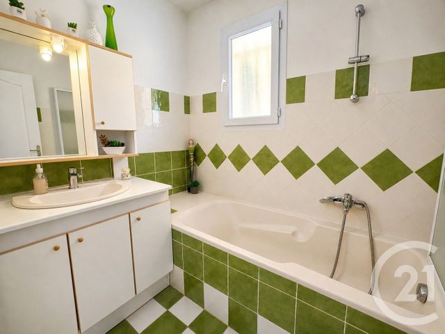 Maison &agrave; vendre - 4 pi&egrave;ces - 118,30 m2 - Bormes Les Mimosas - 83 - PROVENCE-ALPES-COTE-D-AZUR