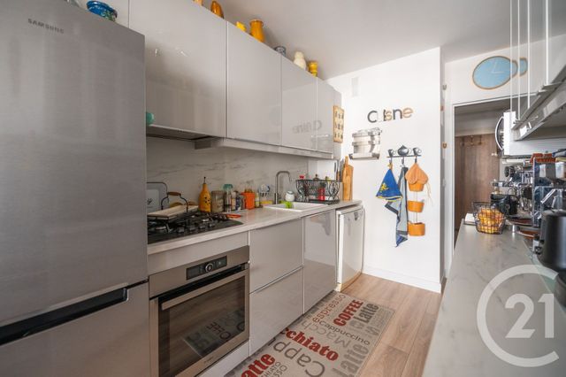 Appartement T3 &agrave; vendre - 3 pi&egrave;ces - 72,60 m2 - Bormes Les Mimosas - 83 - PROVENCE-ALPES-COTE-D-AZUR