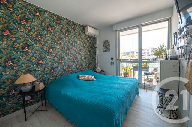 Appartement T3 &agrave; vendre - 3 pi&egrave;ces - 72,60 m2 - Bormes Les Mimosas - 83 - PROVENCE-ALPES-COTE-D-AZUR