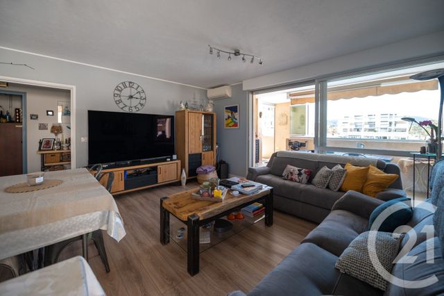 Appartement T3 &agrave; vendre - 3 pi&egrave;ces - 72,60 m2 - Bormes Les Mimosas - 83 - PROVENCE-ALPES-COTE-D-AZUR
