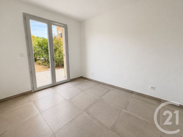 Appartement T3 &agrave; vendre - 3 pi&egrave;ces - 62,10 m2 - Bormes Les Mimosas - 83 - PROVENCE-ALPES-COTE-D-AZUR