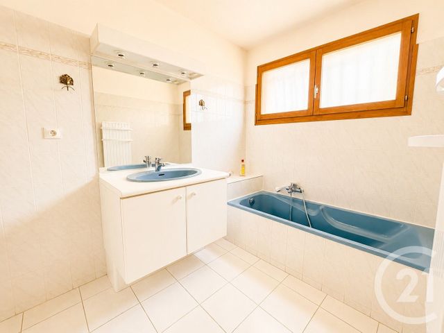Maison &agrave; vendre - 5 pi&egrave;ces - 127 m2 - Bormes Les Mimosas - 83 - PROVENCE-ALPES-COTE-D-AZUR