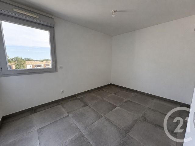 Appartement T4 &agrave; vendre - 4 pi&egrave;ces - 80,20 m2 - Bormes Les Mimosas - 83 - PROVENCE-ALPES-COTE-D-AZUR