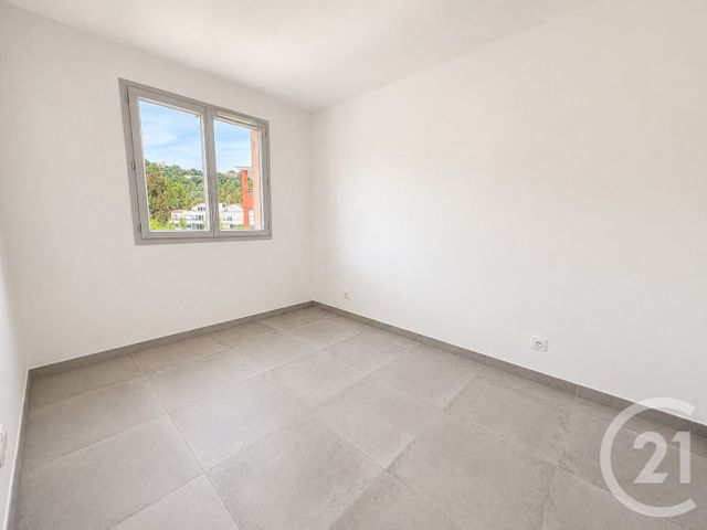 Appartement T4 &agrave; vendre - 4 pi&egrave;ces - 80,20 m2 - Bormes Les Mimosas - 83 - PROVENCE-ALPES-COTE-D-AZUR
