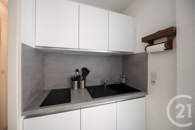 Appartement T2 &agrave; vendre - 2 pi&egrave;ces - 25,19 m2 - Bormes Les Mimosas - 83 - PROVENCE-ALPES-COTE-D-AZUR