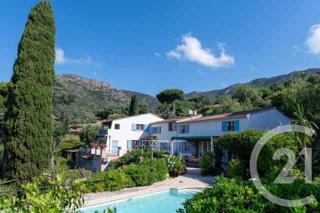 Maison &agrave; vendre - 8 pi&egrave;ces - 302,51 m2 - Le Lavandou - 83 - PROVENCE-ALPES-COTE-D-AZUR