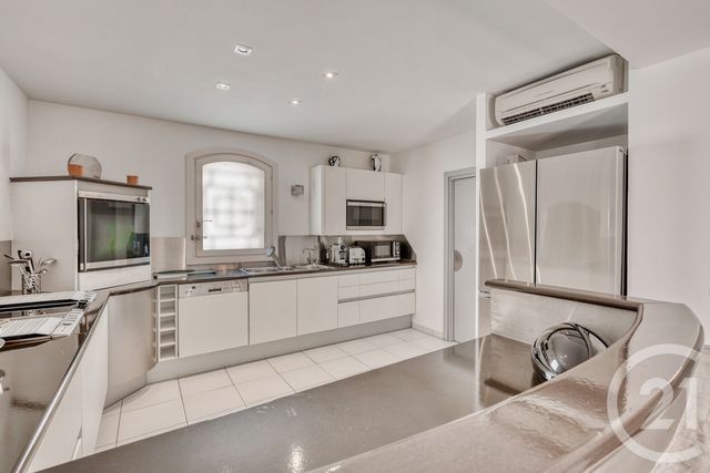 Maison &agrave; vendre - 6 pi&egrave;ces - 204 m2 - Hyeres - 83 - PROVENCE-ALPES-COTE-D-AZUR