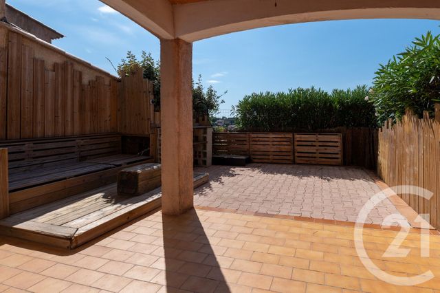 Maison &agrave; vendre - 4 pi&egrave;ces - 75 m2 - Bormes Les Mimosas - 83 - PROVENCE-ALPES-COTE-D-AZUR