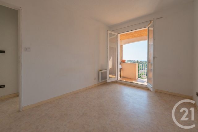 Maison &agrave; vendre - 4 pi&egrave;ces - 75 m2 - Bormes Les Mimosas - 83 - PROVENCE-ALPES-COTE-D-AZUR