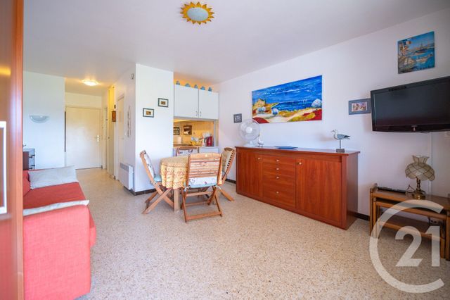 Appartement Studio &agrave; vendre - 1 pi&egrave;ce - 30,57 m2 - Bormes Les Mimosas - 83 - PROVENCE-ALPES-COTE-D-AZUR