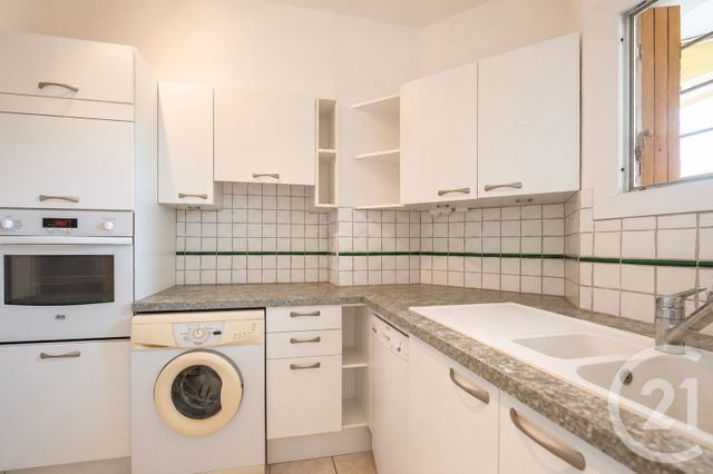 Appartement T2 &agrave; vendre - 2 pi&egrave;ces - 39,20 m2 - Bormes Les Mimosas - 83 - PROVENCE-ALPES-COTE-D-AZUR