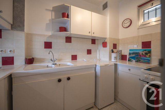 Appartement T1 &agrave; vendre - 1 pi&egrave;ce - 31,20 m2 - Le Lavandou - 83 - PROVENCE-ALPES-COTE-D-AZUR
