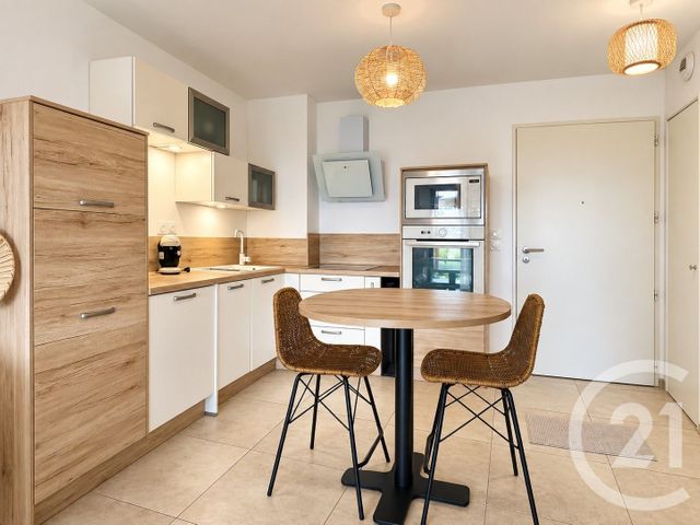 Appartement T2 &agrave; vendre - 2 pi&egrave;ces - 38,20 m2 - Bormes Les Mimosas - 83 - PROVENCE-ALPES-COTE-D-AZUR