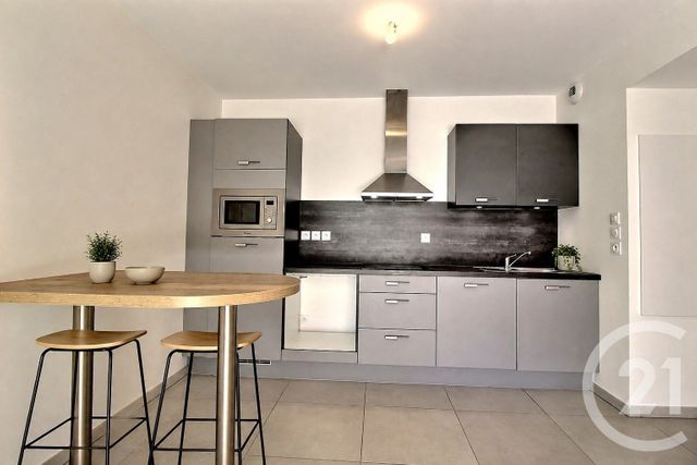 Appartement T2 &agrave; vendre - 2 pi&egrave;ces - 41,80 m2 - Bormes Les Mimosas - 83 - PROVENCE-ALPES-COTE-D-AZUR
