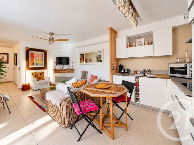 Appartement T3 &agrave; vendre - 3 pi&egrave;ces - 61,03 m2 - Bormes Les Mimosas - 83 - PROVENCE-ALPES-COTE-D-AZUR
