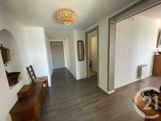 Appartement F5 à vendre - 5 pièces - 110 m2 - Le Lavandou - 83 - PROVENCE-ALPES-COTE-D-AZUR