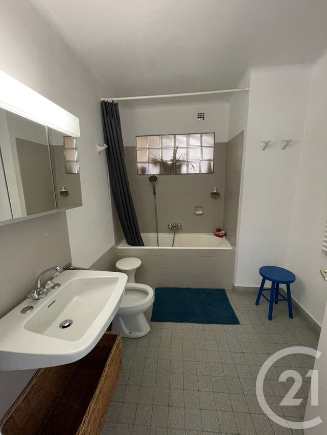 Appartement F5 à vendre - 5 pièces - 110 m2 - Le Lavandou - 83 - PROVENCE-ALPES-COTE-D-AZUR