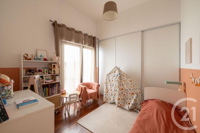 Appartement T4 à vendre - 4 pièces - 91 m2 - Bordeaux - 33 - AQUITAINE