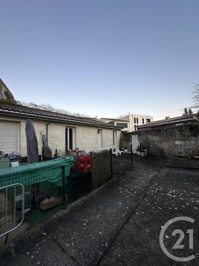 Appartement à vendre - 5 pièces - 42,93 m2 - Bordeaux - 33 - AQUITAINE