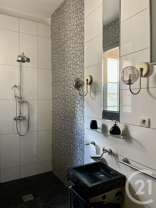 Appartement T2 à louer - 3 pièces - 71,04 m2 - Bordeaux - 33 - AQUITAINE