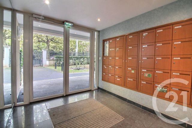 Appartement F3 à vendre - 3 pièces - 59,90 m2 - Rosny Sous Bois - 93 - ILE-DE-FRANCE