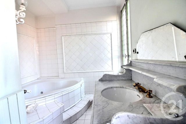 Maison à vendre - 5 pièces - 193 m2 - Rosny Sous Bois - 93 - ILE-DE-FRANCE