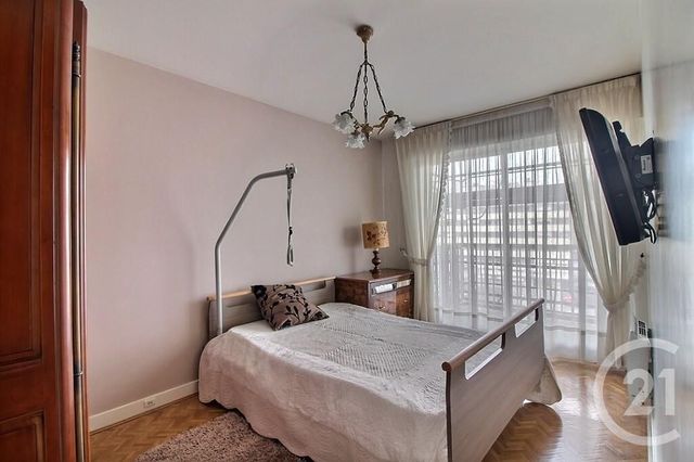 Appartement F4 à vendre - 4 pièces - 99 m2 - Rosny Sous Bois - 93 - ILE-DE-FRANCE