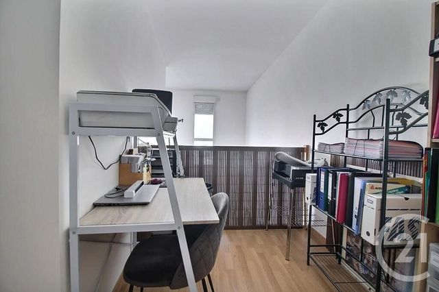 Appartement Duplex à vendre - 4 pièces - 95 m2 - Rosny Sous Bois - 93 - ILE-DE-FRANCE