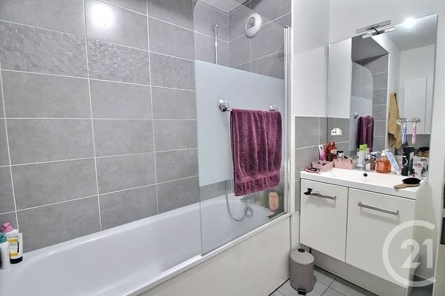 Appartement Duplex à vendre - 4 pièces - 95 m2 - Rosny Sous Bois - 93 - ILE-DE-FRANCE