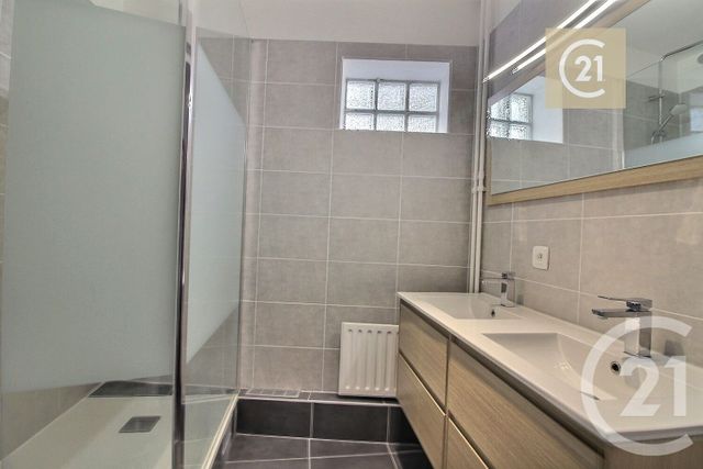 Appartement à vendre - 4 pièces - 81,84 m2 - Rosny Sous Bois - 93 - ILE-DE-FRANCE