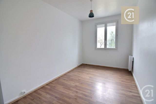 Appartement &agrave; vendre - 4 pi&egrave;ces - 64 m2 - Neuilly Plaisance - 93 - ILE-DE-FRANCE