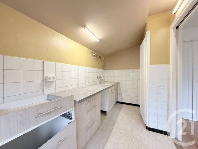 Appartement T3 à vendre - 3 pièces - 60,91 m2 - St Pierre En Faucigny - 74 - RHONE-ALPES