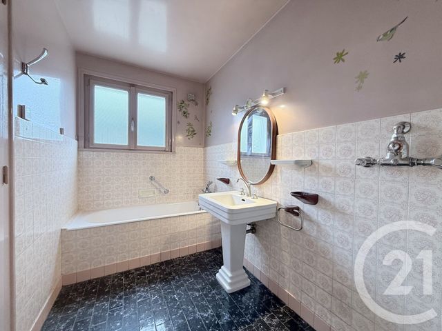 Appartement T4 à vendre - 4 pièces - 104,91 m2 - St Pierre En Faucigny - 74 - RHONE-ALPES