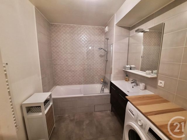 Appartement T3 à louer - 3 pièces - 61,89 m2 - St Pierre En Faucigny - 74 - RHONE-ALPES