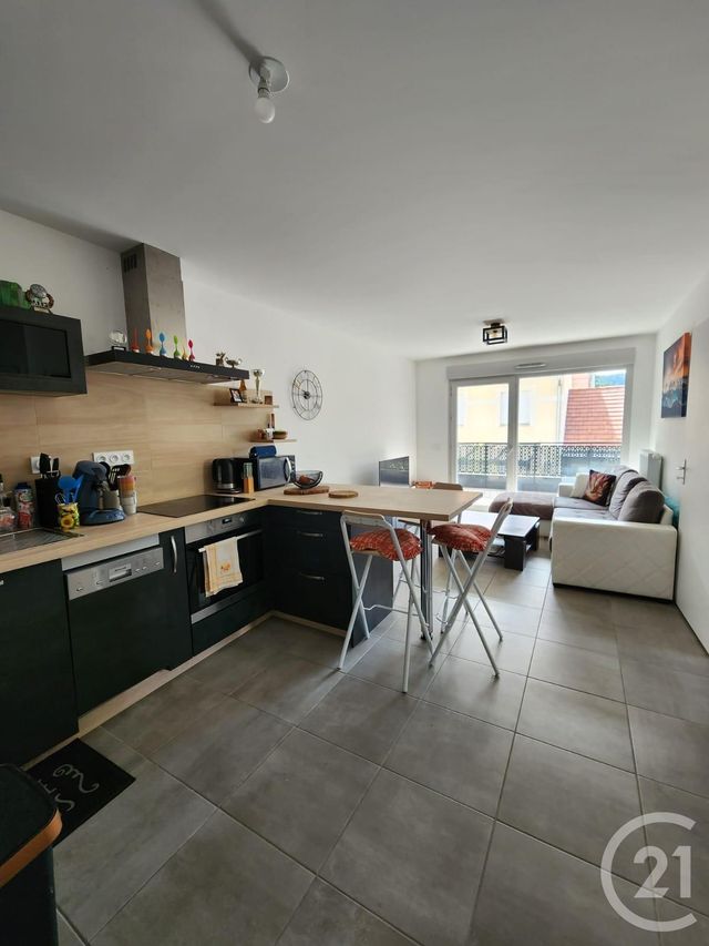 Appartement T2 &agrave; louer - 2 pi&egrave;ces - 40,13 m2 - St Pierre En Faucigny - 74 - RHONE-ALPES