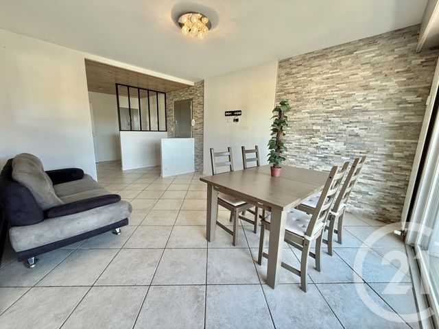 Appartement F3 bis &agrave; louer - 4 pi&egrave;ces - 78,46 m2 - St Pierre En Faucigny - 74 - RHONE-ALPES