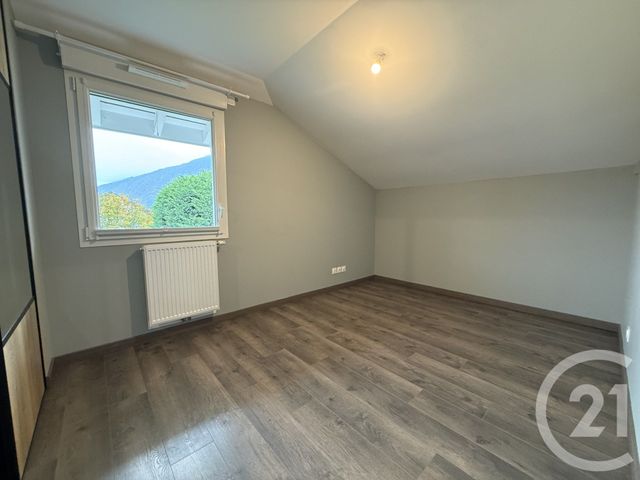 Appartement T3 &agrave; louer - 3 pi&egrave;ces - 63,06 m2 - St Pierre En Faucigny - 74 - RHONE-ALPES